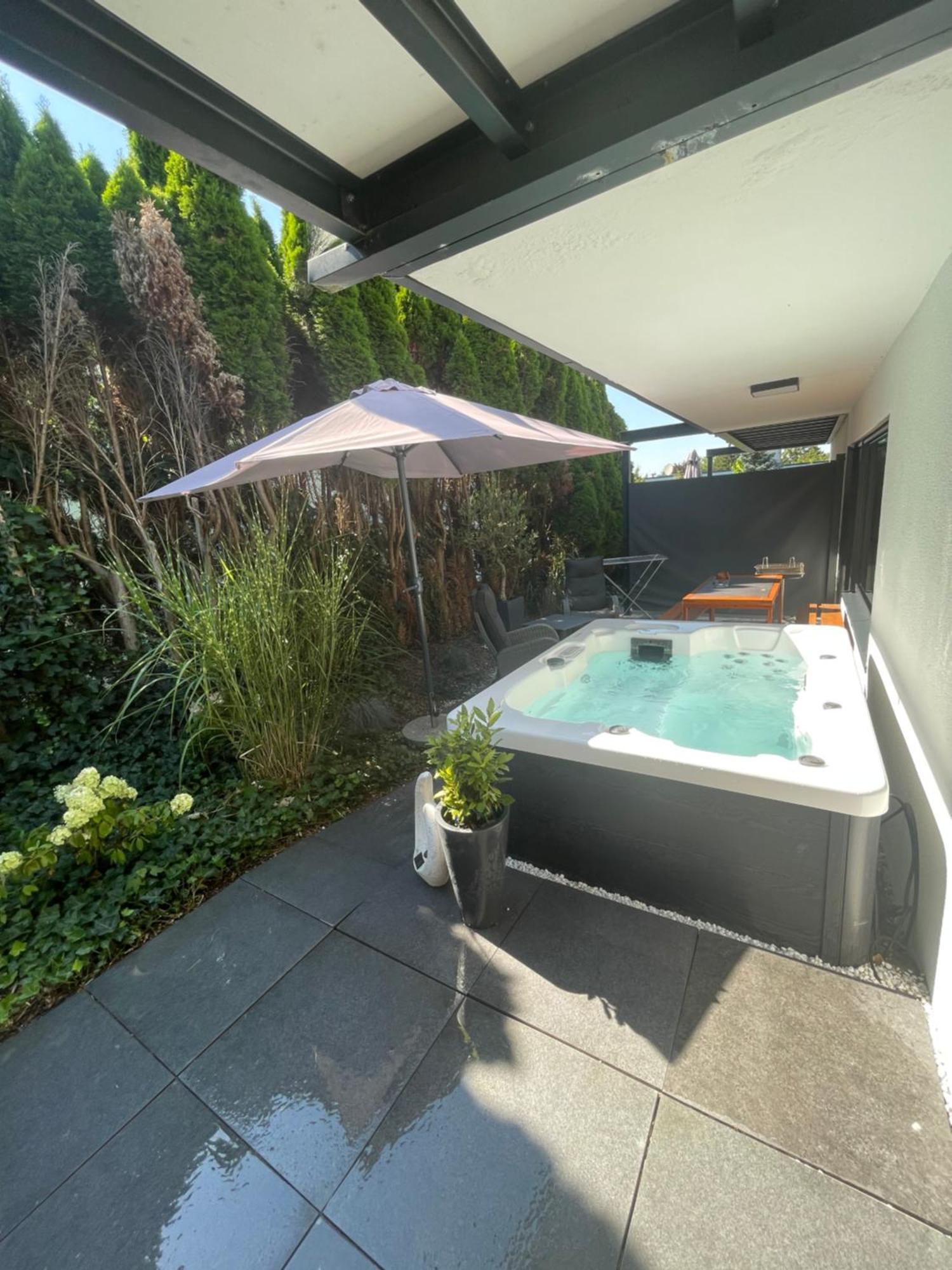 Rosmarin - Kuschelige Fewo - Romantik & Entspannung Im Whirlpool Auf Privater Terrasse, Ruhe & Hund Willkommen - By Ferienwohnenamsee - Uberlingen Exterior photo